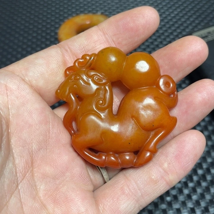 和田玉（糖玉）挂件未镶嵌