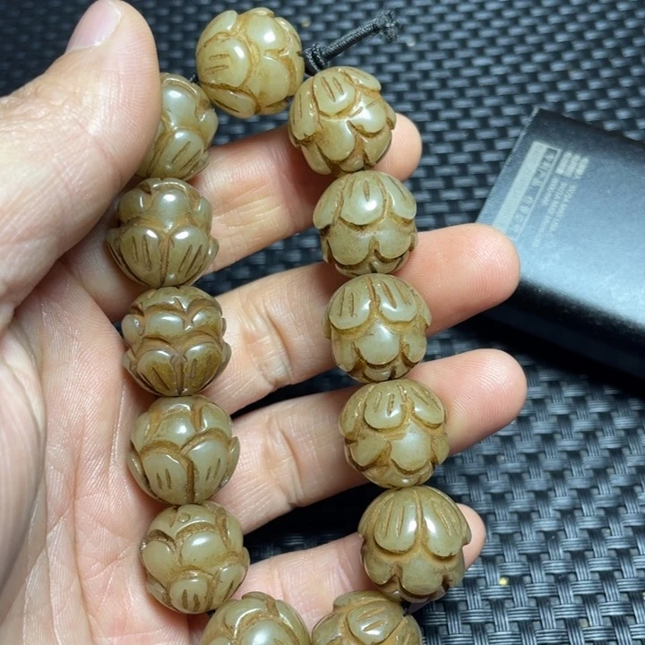 和田玉（糖玉）挂件未镶嵌