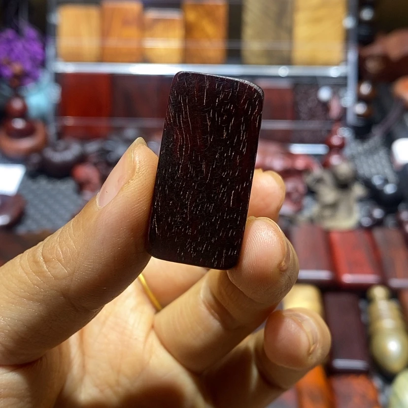 【闪购商品】檀香紫檀（小叶紫檀）W***y