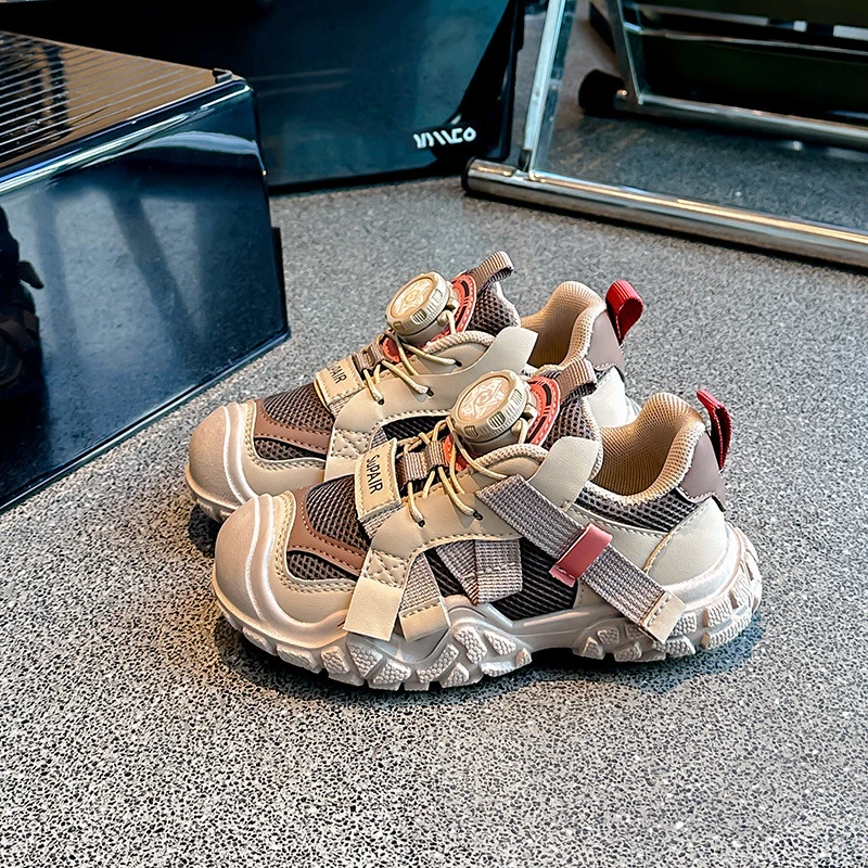 2024秋季新款儿童网面透气软底运动鞋男女童学生旋转纽扣休闲潮鞋