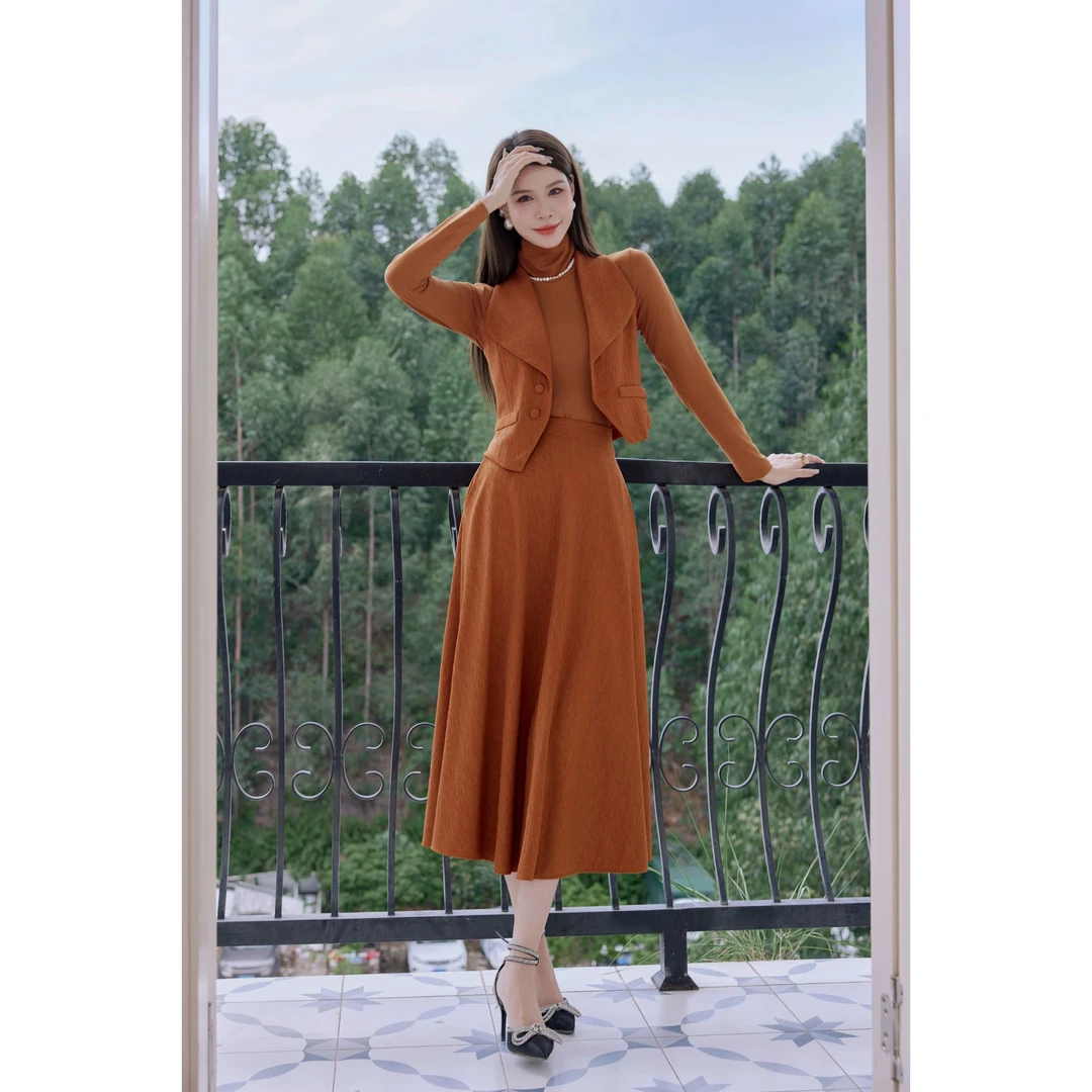 《丹尚爱》焦糖色三件套气质显瘦轻奢复古法式修身半裙上衣马甲套装