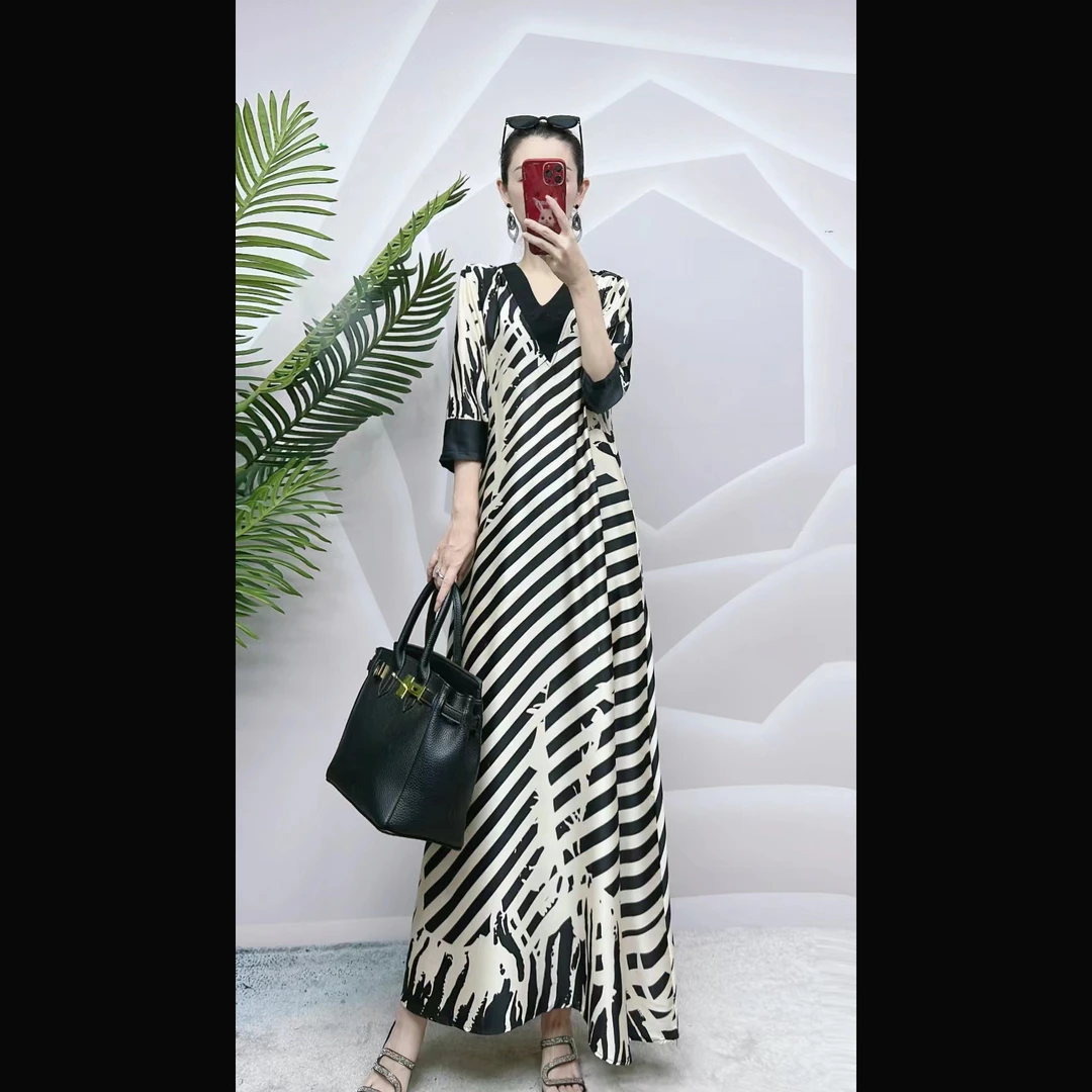 黑杏条纹休闲气质夏季拼接时尚撞色针织法式减龄显瘦宽松连衣裙