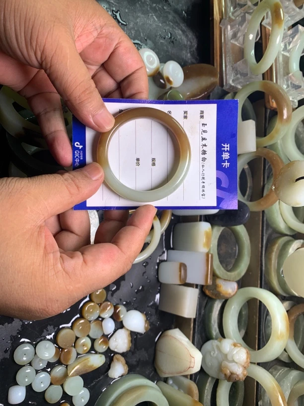和田玉手镯精品手镯