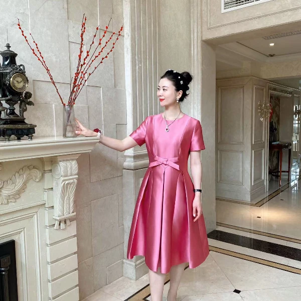 2023高端轻奢喜妈妈礼服定制婚宴时尚纯色遮肉大摆连衣裙0403159