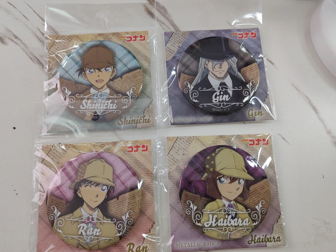（日谷）名侦探柯南plaza限定福尔摩斯闪光大徽章吧唧