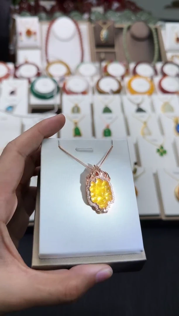 【闪购商品】琥珀颈饰未镶嵌12多样性发一