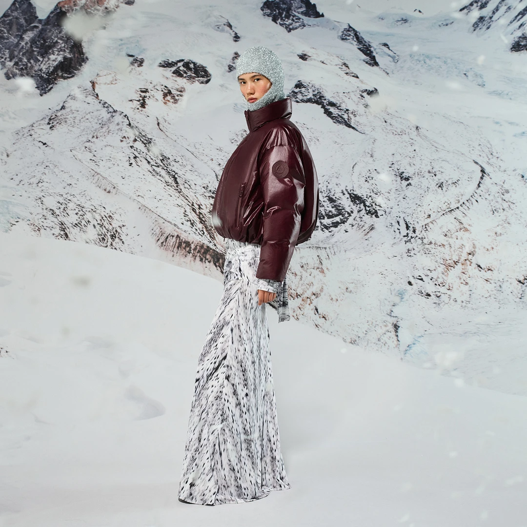 波司登「90绒」加厚保暖冬季新款鹅绒女款加厚运动联名羽绒服正品