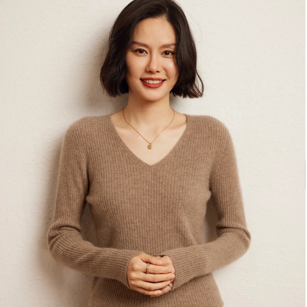 万能搭山羊绒210克一线成衣12针抽条羊绒V领-491