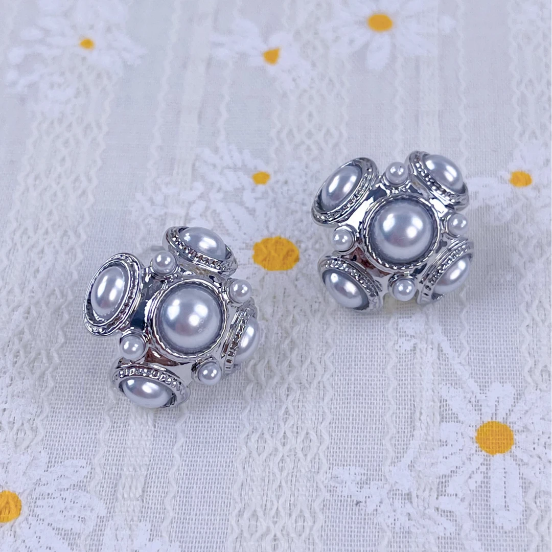 铜合金仿珍珠耳饰 太空舱贝珠个性酷girl时尚简约气质饰品精致