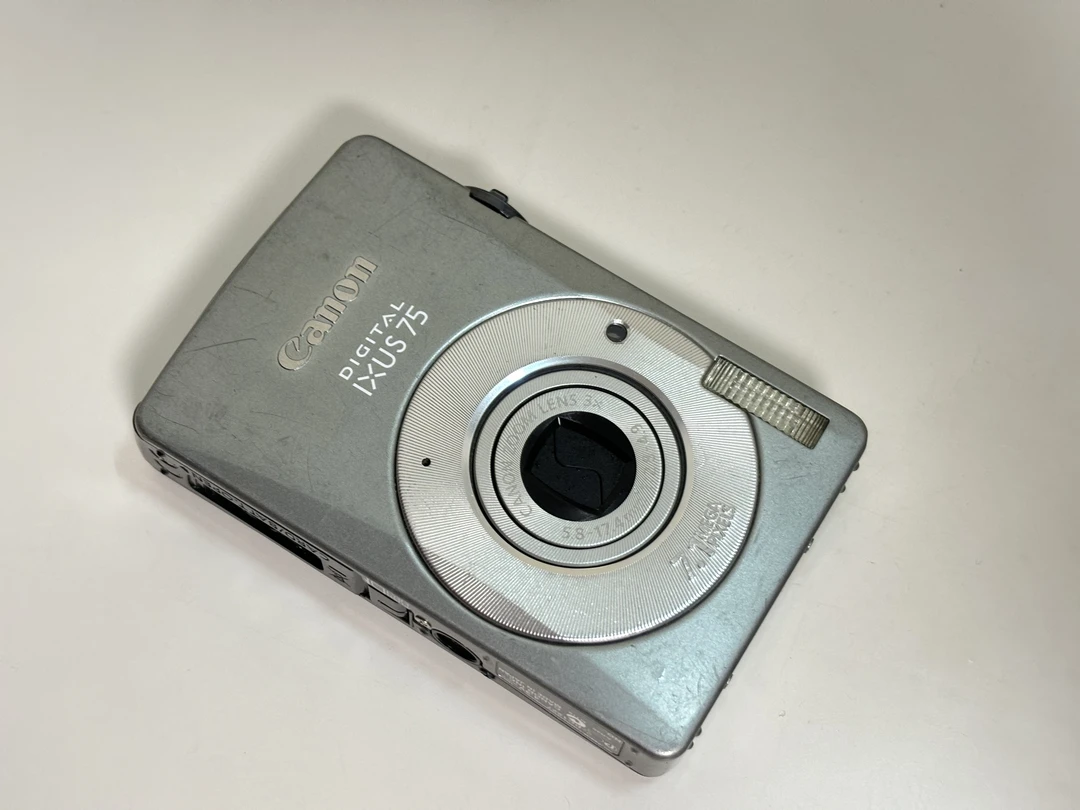 9新 Canon/佳能 佳能IXUS75 710w像素3倍光变 屏幕老化不影响出片