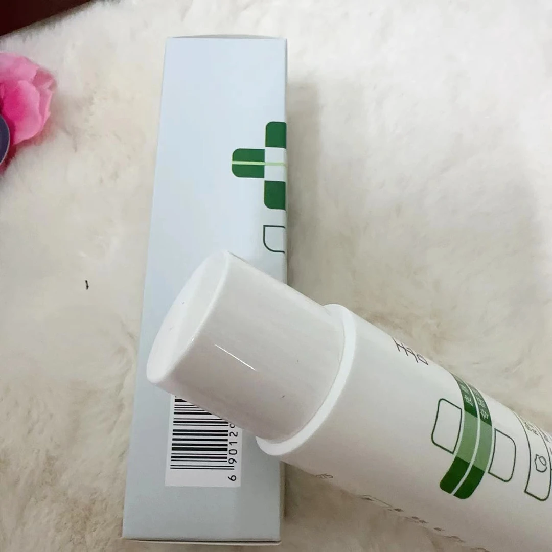 21舒缓保湿精华水