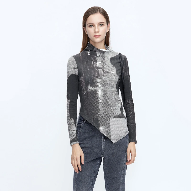 sdeer圣迪奥女装时尚休闲高领人物印花不规则长袖T恤S21180205