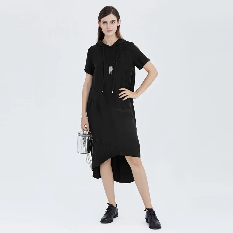 圣迪奥女装时尚连帽抽绳直筒休闲黑色短袖连衣裙S21261267