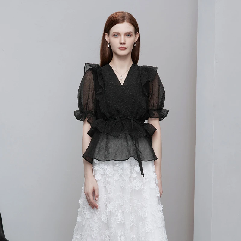 S·DEER圣迪奥时尚气质通勤V领荷叶边收腰肌理短袖衬衫S222Z04E3