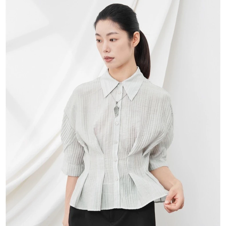 S·DEER圣迪奥夏日显瘦设计感时尚小众气质短款设计衬衫S222Z0469