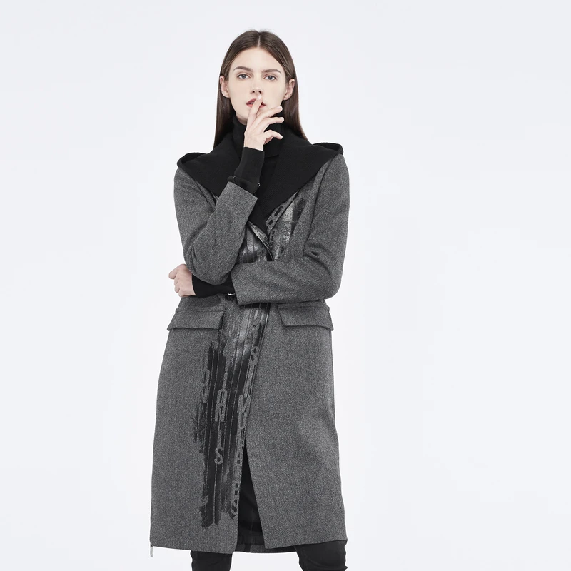 S·DEER圣迪奥女装个性印胶字母装饰假两件设计连帽大衣S18481813