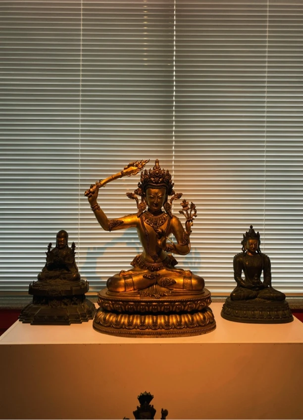 高级文殊的一尊纯铜的摆件