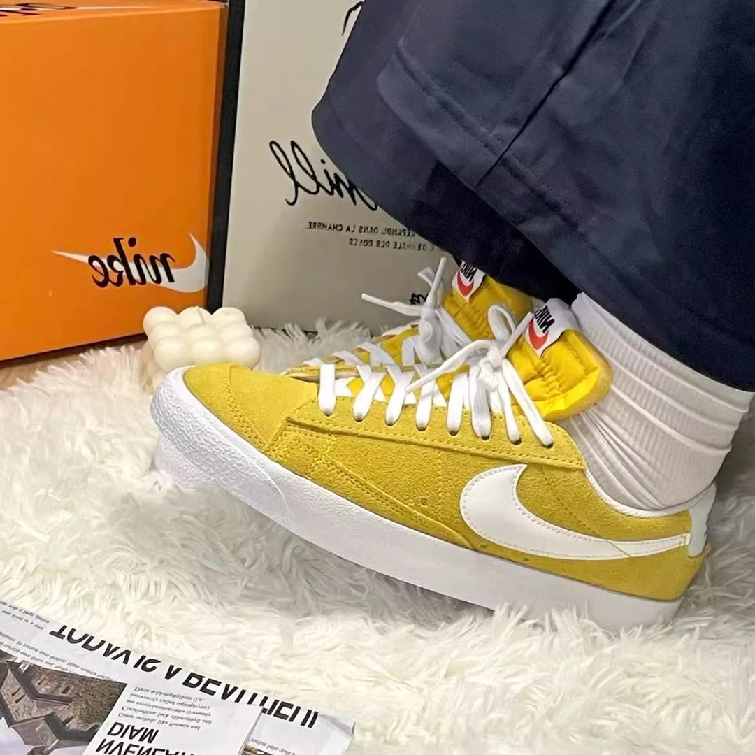 NIKE/耐克 Blazer男鞋低帮防滑耐磨轻便休闲板鞋姜黄DA7254-700