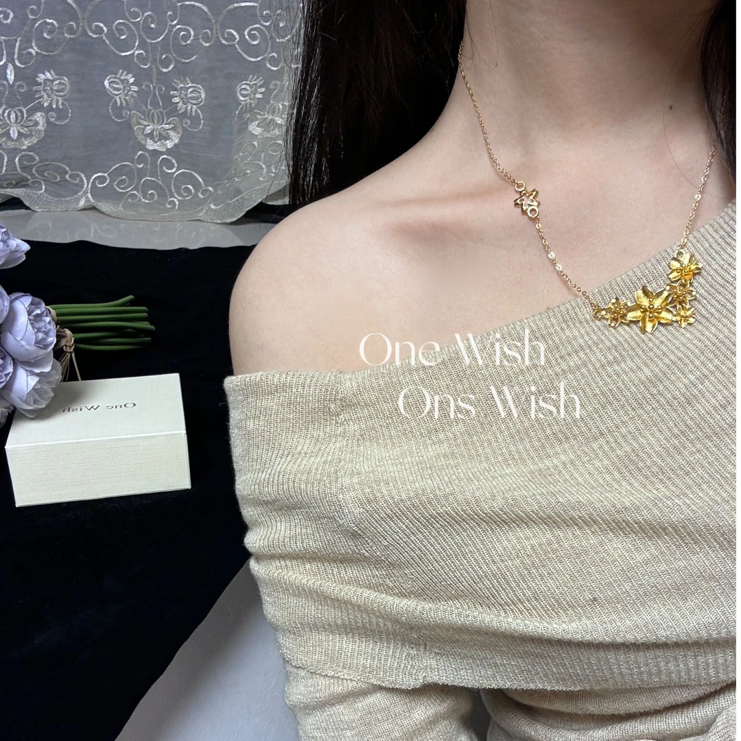 铜合金项链 三生花项链 气质时尚金色轻奢精致设计感复古百搭坠链