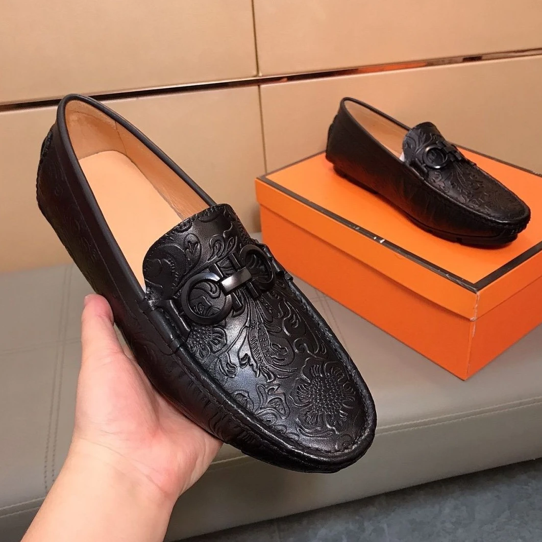 高端黑色豆豆鞋2024新款透气时尚皮鞋软底男士脚蹬懒人休闲驾车鞋