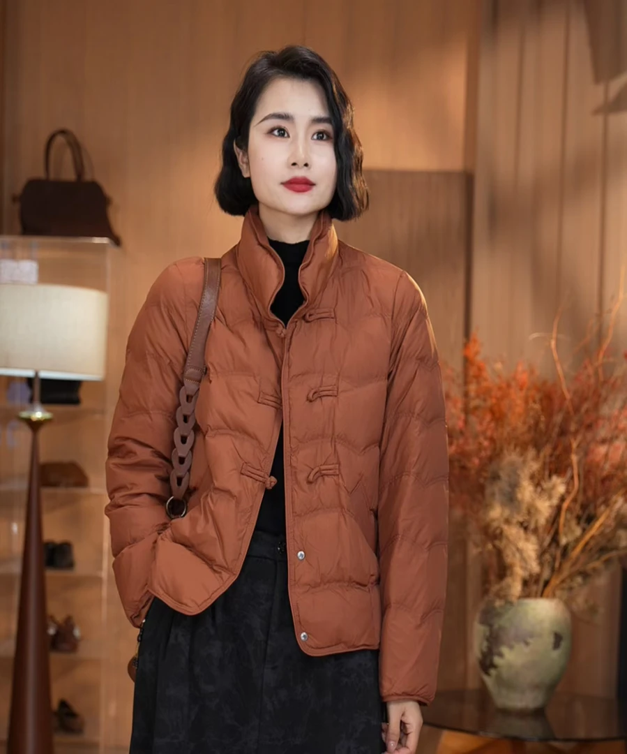 孜禾新款90绒盘扣羽绒服轻薄女短款时尚立领纯色冬季保暖短款羽绒