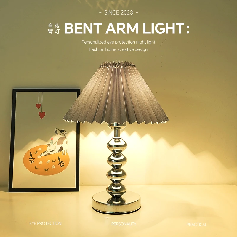 欧式复古台灯轻奢高级感卧室睡眠床头灯宿舍书桌书房美式台灯遥控