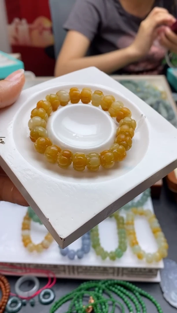 【闪购商品】定制翡翠未镶嵌翡翠毛货~