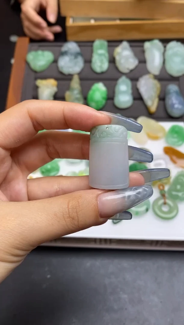 【闪购商品】定制翡翠未镶嵌翡翠毛货~
