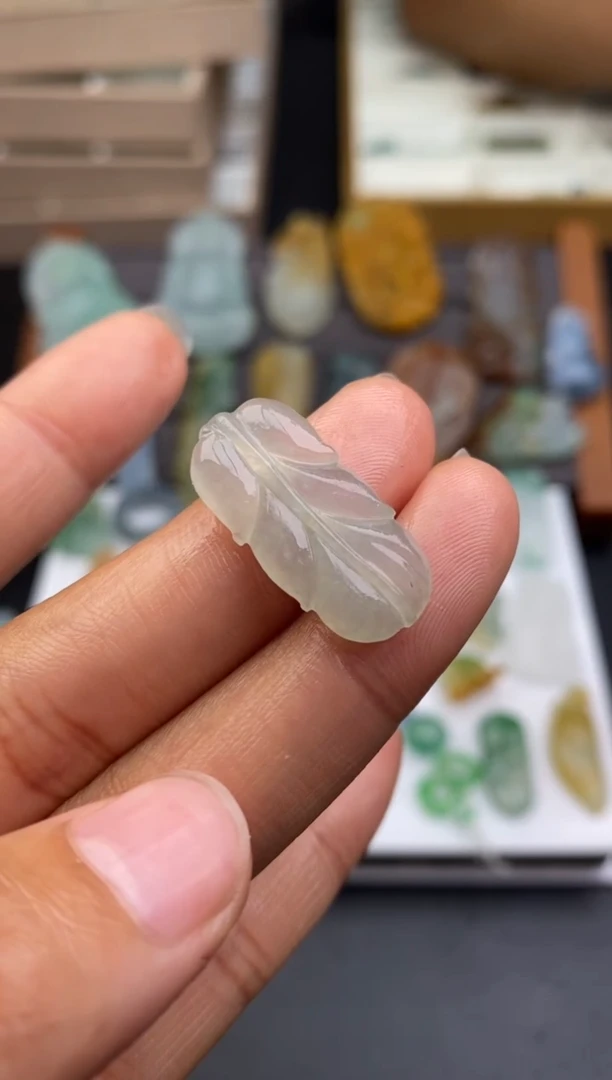 【闪购商品】定制翡翠未镶嵌翡翠毛货~