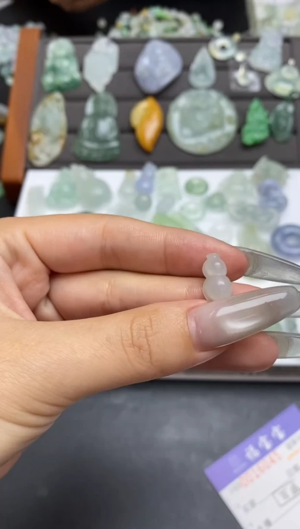 【闪购商品】定制翡翠未镶嵌翡翠毛货~