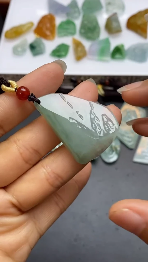 【闪购商品】翡翠颈饰未镶嵌翡翠净货~