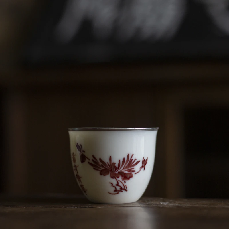 斋居茶具茶杯陶瓷手工手绘品茗杯矾红色菊花描银杯釉里红小田月月