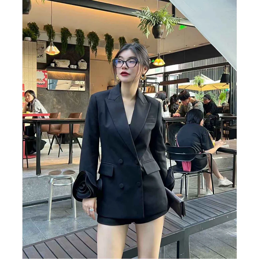 郭甜心【精致时髦】秋冬小众设计手袖玫瑰气质显瘦西服外套A-11013