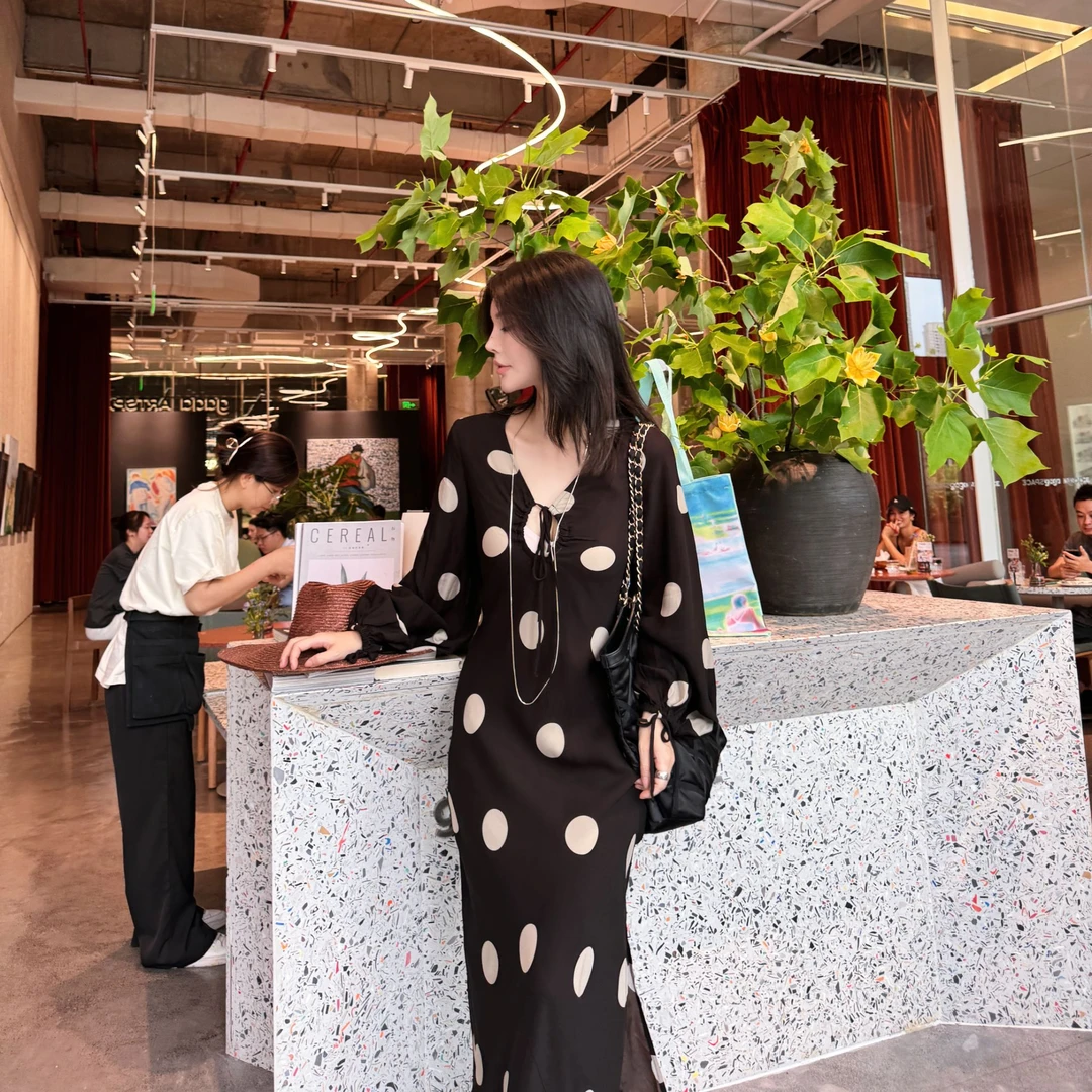 郭甜心【法式复古风】春夏小众设计感时尚系带气质波点连衣裙43003