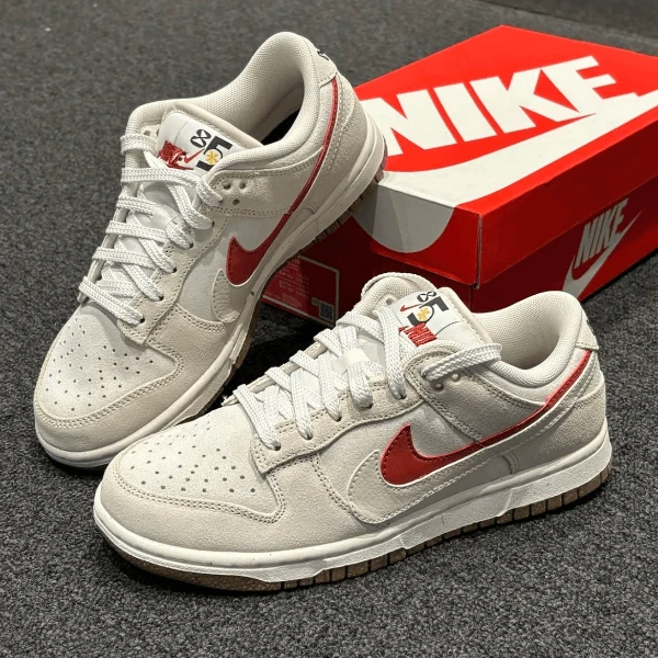 NIKE/耐克 Dunk LowSE"85"经典冬季休闲运动板鞋男女灰红官方正品