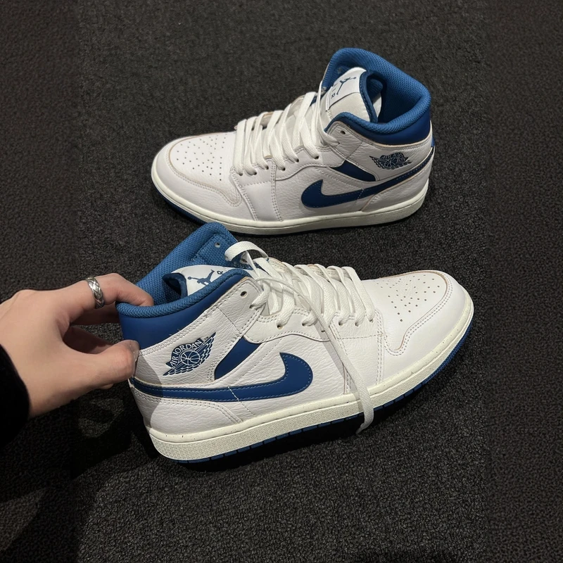 Air Jordan 1 MID 白篮复古中帮男子休闲潮流篮球鞋官方正品