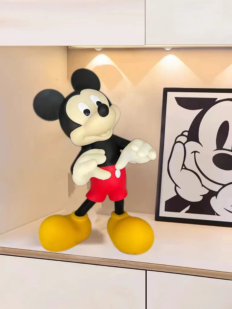 30cm大号卡通风比心轻奢可爱创意玄关酒柜电视柜潮玩手办板件