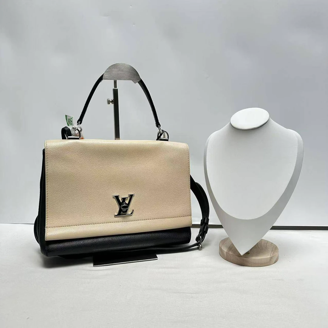 胖虎奥斯汀/路易威登/95新/公价0/箱包/斜挎包/31B2410170055