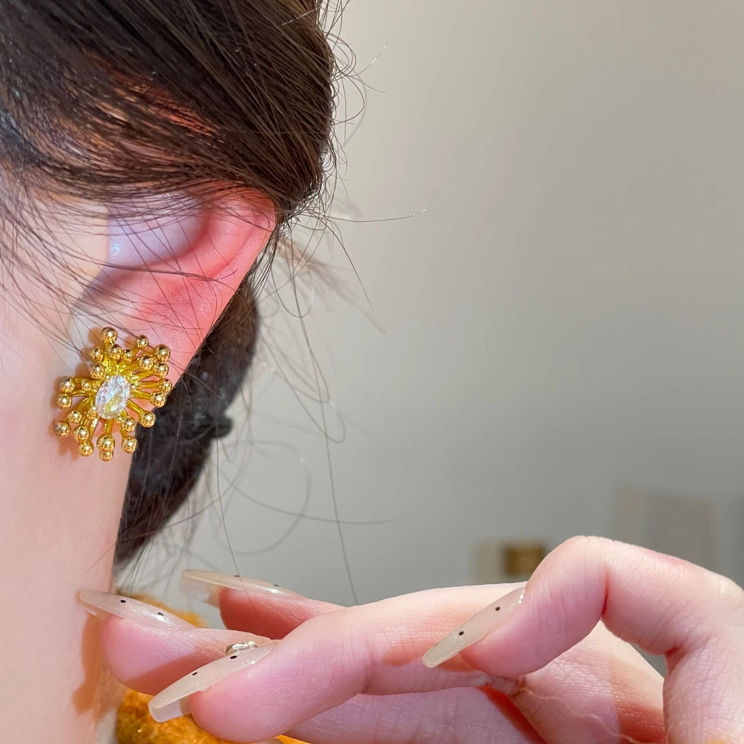 轻奢时尚百搭耳钉复古法式气质简约精致耳饰R1961