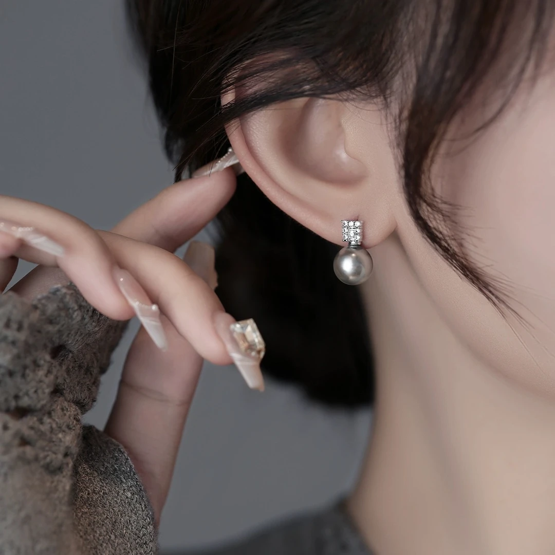 R1511法式高级感微镶灰珠珠耳钉轻奢耳饰