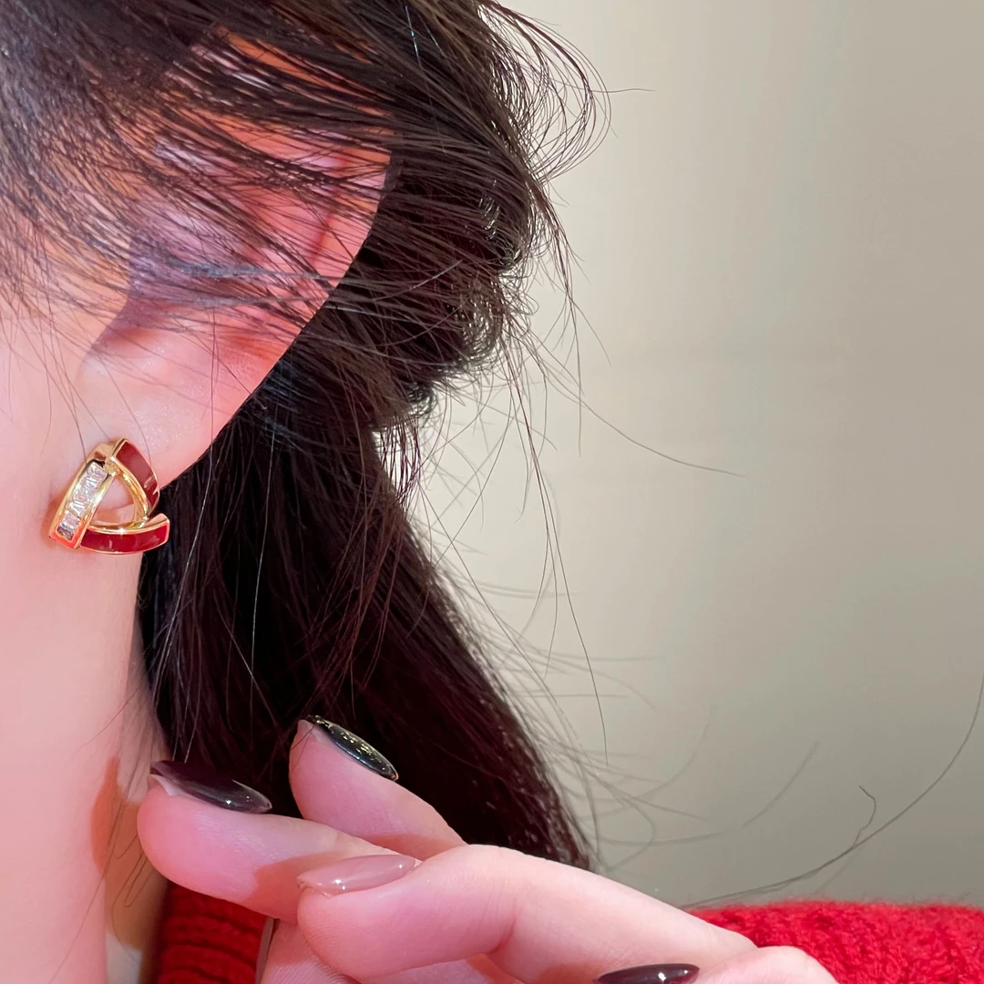 红色滴釉三角形耳针轻奢精致耳饰R1882