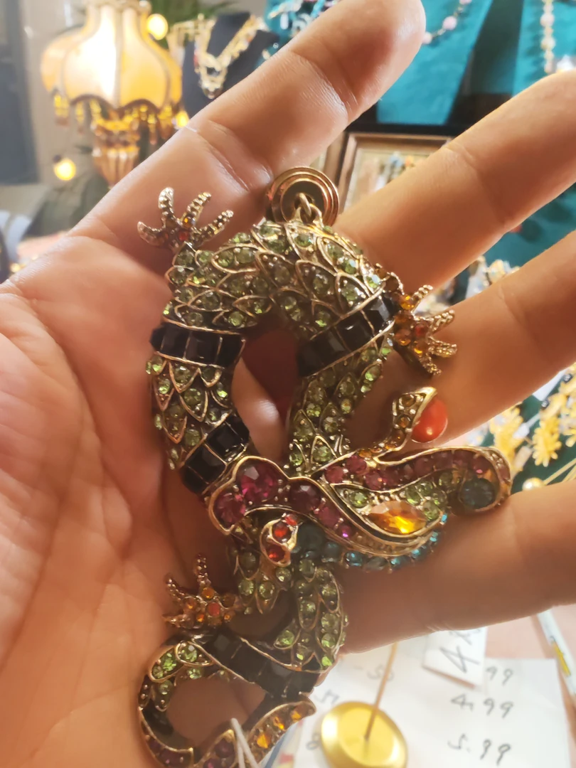 铜合金玻璃胸针 小熊队长的龙龙胸针