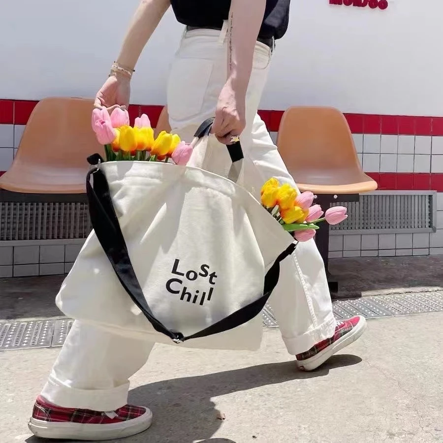 大容量2024新款帆布百搭单肩上课大学生帆布包通勤托特包女