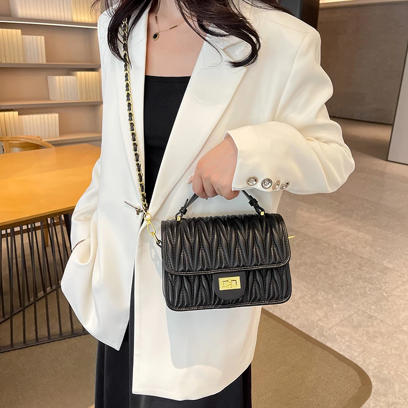 新款手提包包女2025秋冬时尚链条简约单肩包百搭小众斜跨包