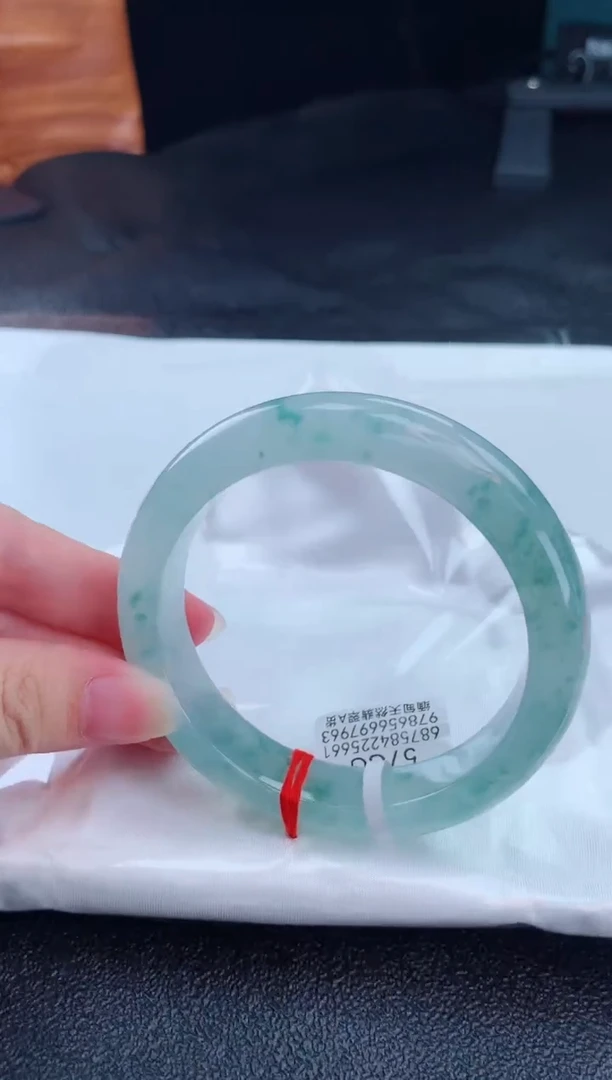 【闪购商品】翡翠手镯未镶嵌缅甸天然A货翡翠手镯