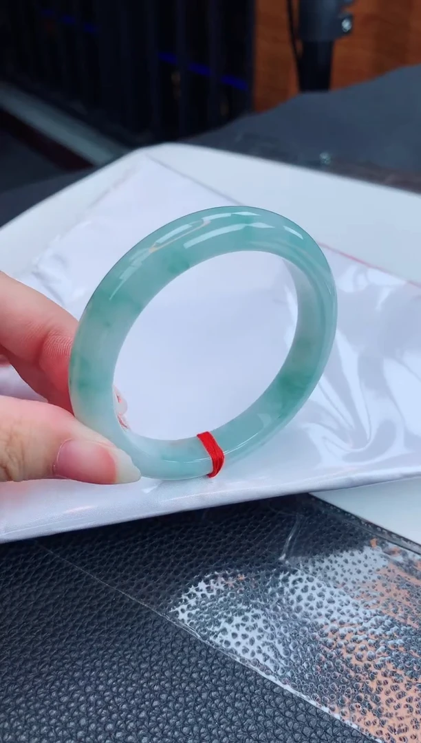 【闪购商品】翡翠手镯未镶嵌缅甸天然A货翡翠手镯