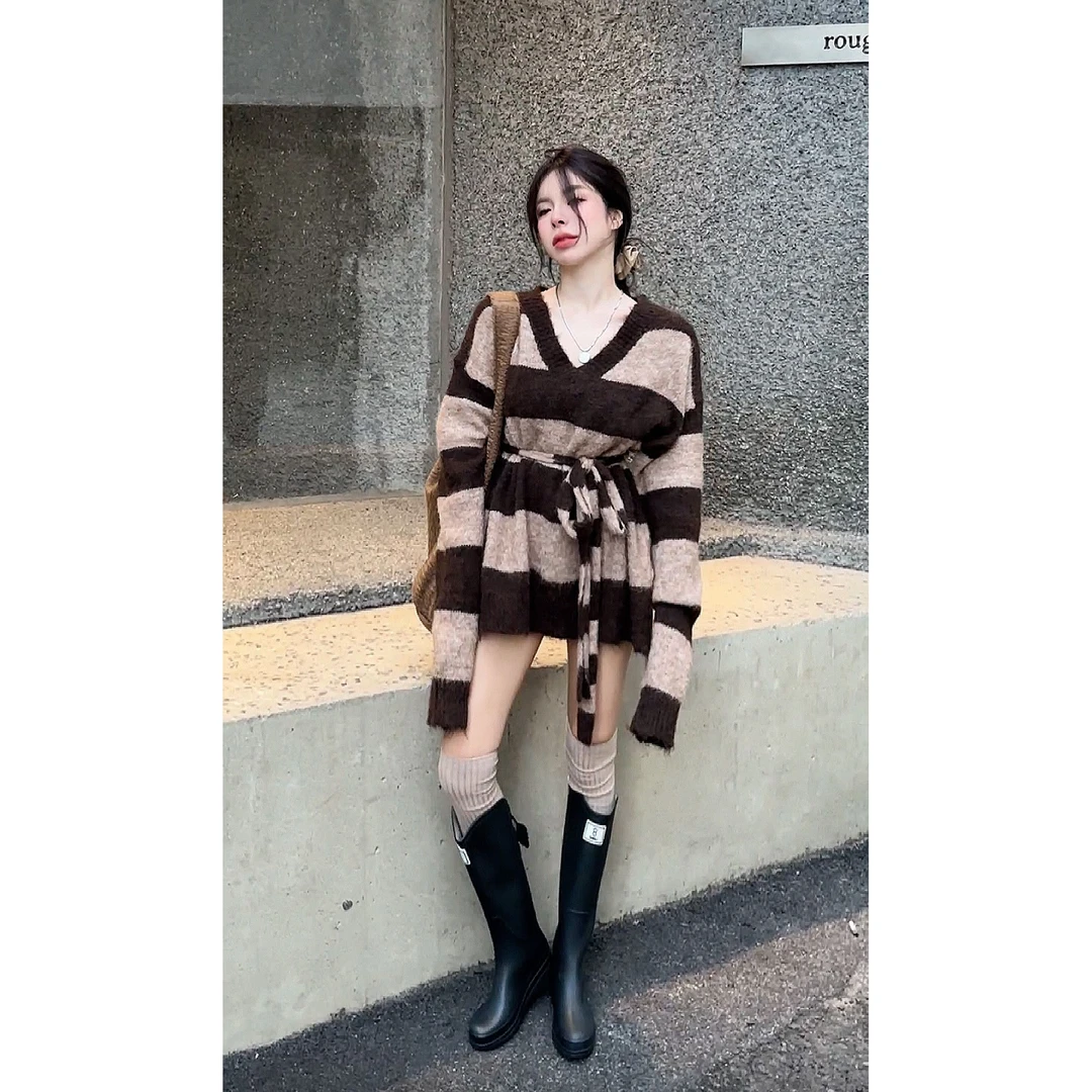 【HuiHui】韩版复古慵懒风气质中长款条纹加厚软糯套头毛衣（A919）