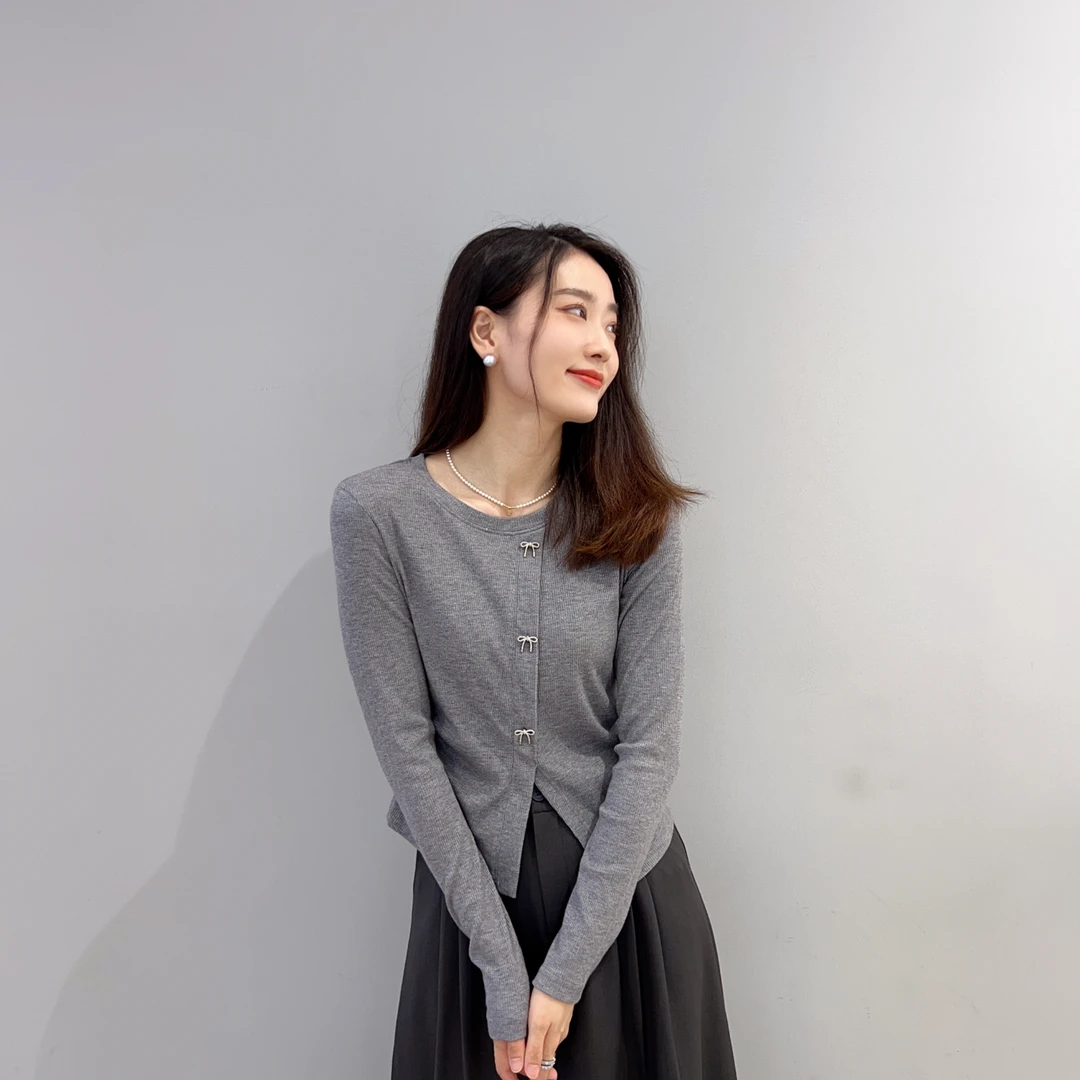 短款长袖针织衫灰色修身打底衫蝴蝶百搭小衫上衣省心穿搭秋季新款