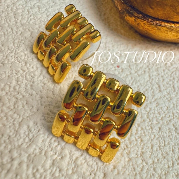 铜合金耳饰 中古饰品小众设计师时尚轻奢原创耳钉