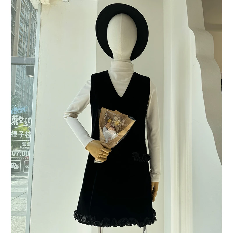2025春季新简约高级采桑子V领显瘦木耳边下摆真丝丝绒马甲背心裙